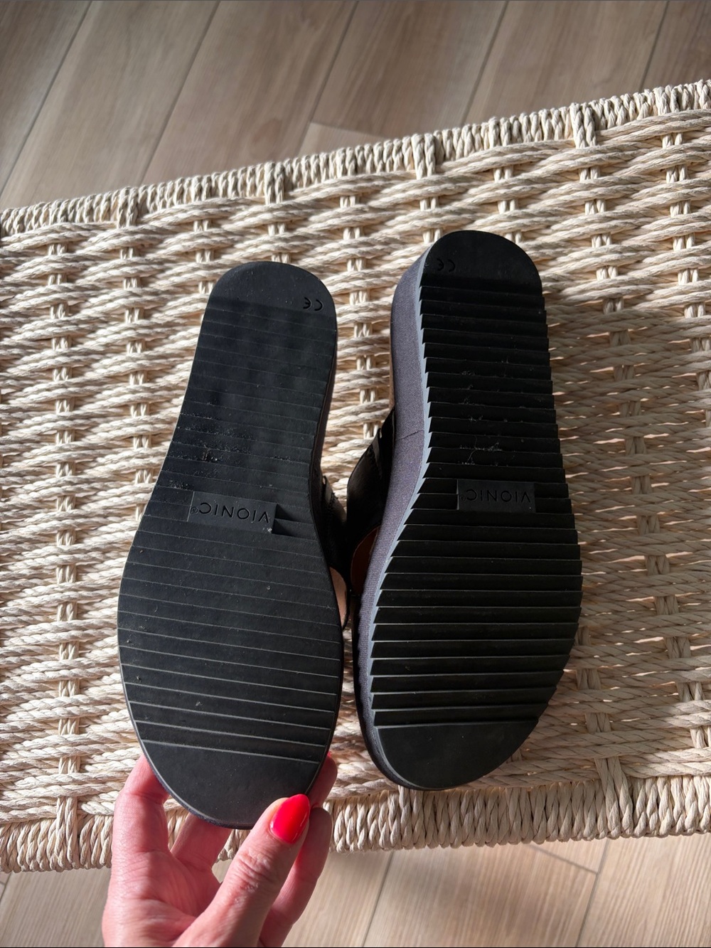 Vionic Sandals - Picture 3 of 4